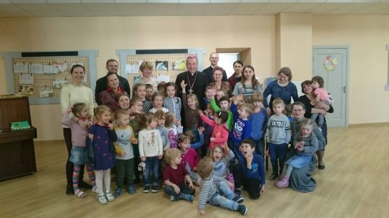 Біскуп Юрый Касабуцкі наведаў Цэнтр у дзень сваіх імянінаў