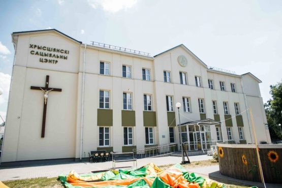 Запрашаем у мастацкія гурткі