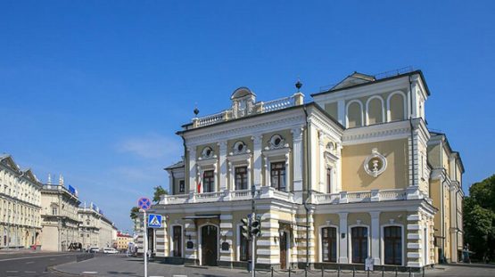 Нашы дзеці наведалі тэатр лялек і Купалаўскі