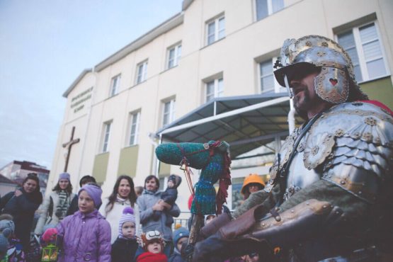 Прошло шествие с фонариками в честь св. Мартина (МНОГО ФОТО)