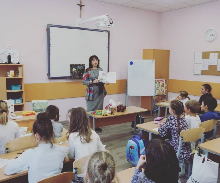 Школьники встретились с писательницей Натальей Бучинской