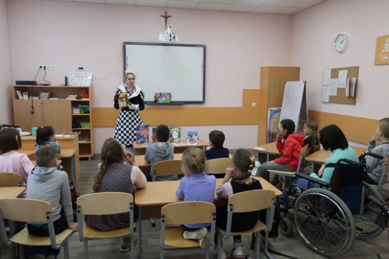 Children’s writer Katyaryna Khadasevich-Lisavaya visited Mission