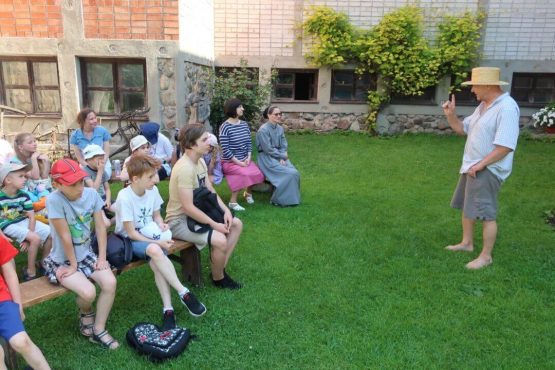 Дзеці з летніка наведалі Ракаў і ваколіцы