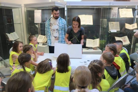 Выхаванцы Цэнтра наведалі выставу “Чырвоная кніга” ў Нацыянальнай бібліятэцы