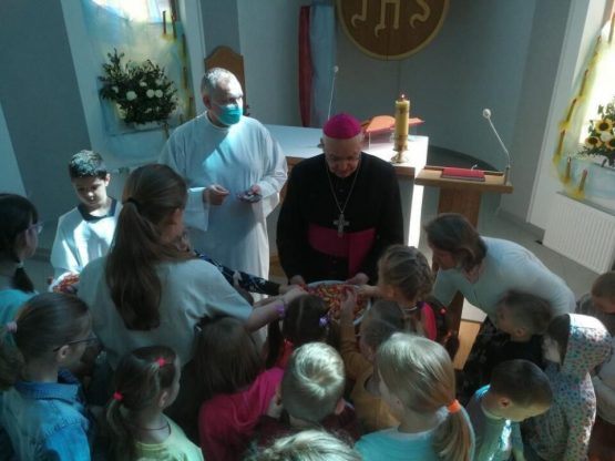 Арцыбіскуп Тадэвуш Кандрусевіч наведаў Цэнтр