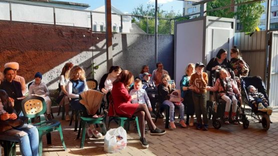 Група дзяцей з беларускай арганізацыі хворых мукапалісахарыдозам і іншымі рэдкімі генетычнымі захворваннямі наведала Місію