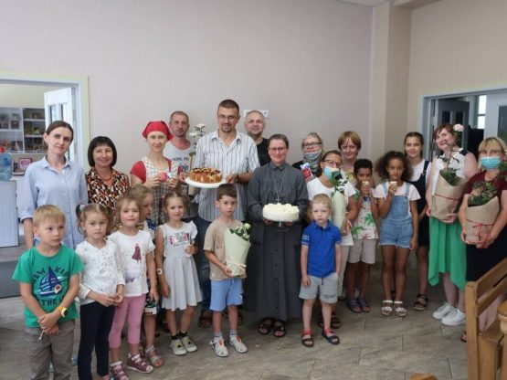 Дзеці і супрацоўнікі павіншавалі с. Чаславу з імянінамі