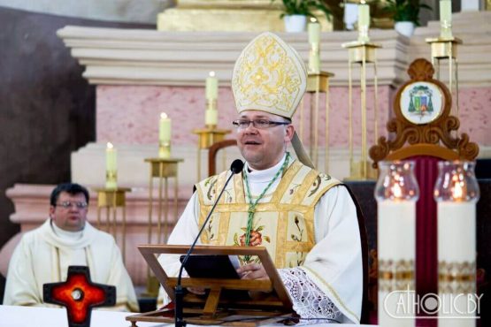 У Цэнтры адбудуцца рэкалекцыі з біскупам Яшэўскім