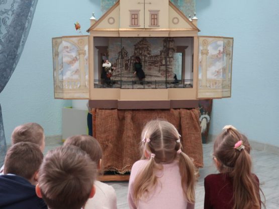 Teatr-studio „Mirska batlejka” rozpoczął serię spektakli lalkowych „Radziwiliada”