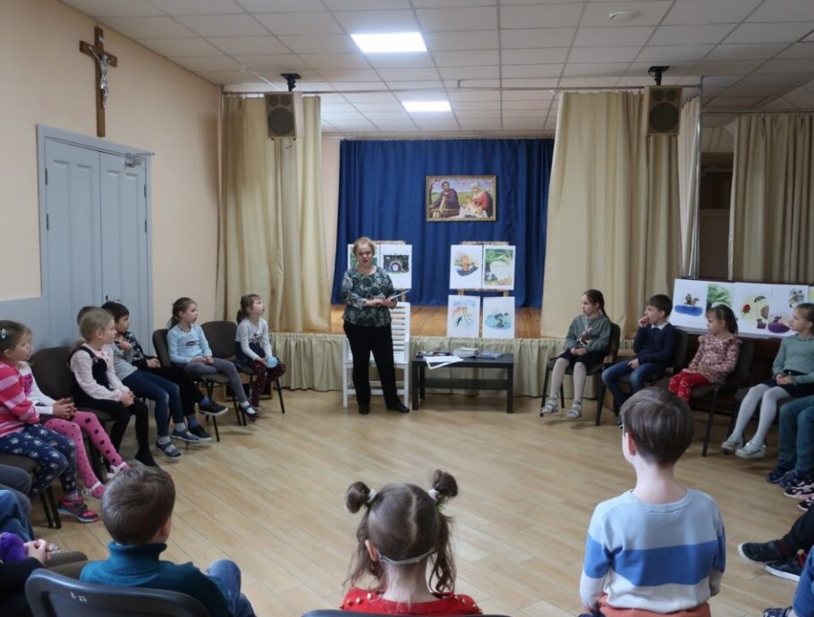 Состоялась встреча для детей Миссии с писательницей Еленой Михаленко