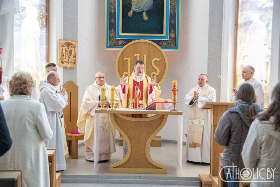 Z udziałem arcybiskupów odbyła się konferencja, poświęcona problemom rodziny