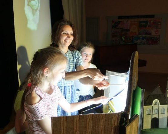 Спектакль по книге «Птица внутри меня летит куда хочет»