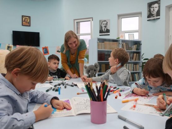 «Вандроўка-размалёўка» радует деток!
