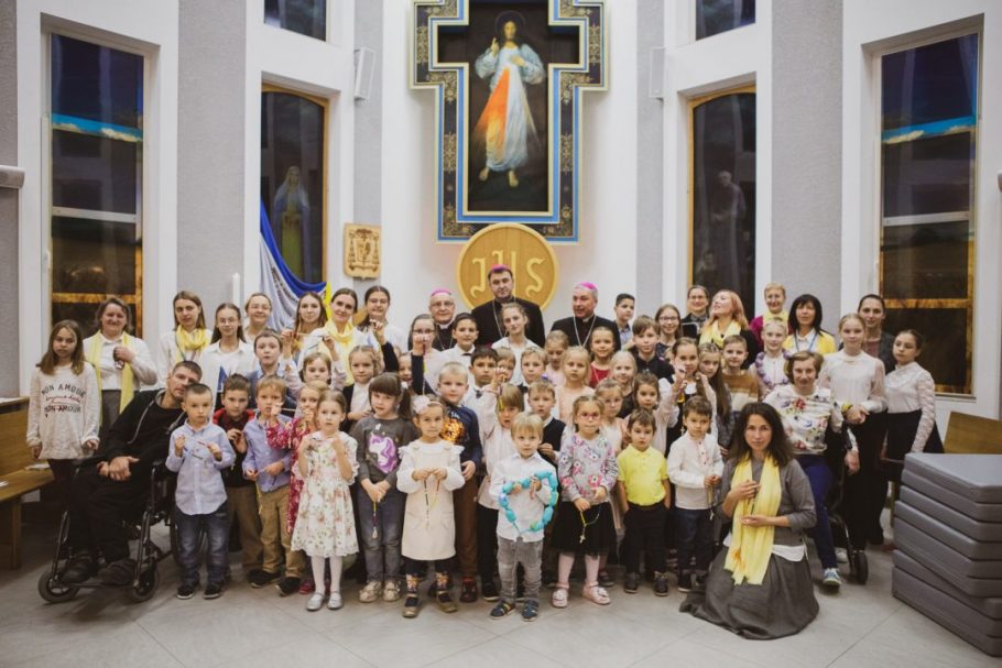 Odbyła się kampania modlitewna „Milion dzieci modli się na Różańcu” (wideo)