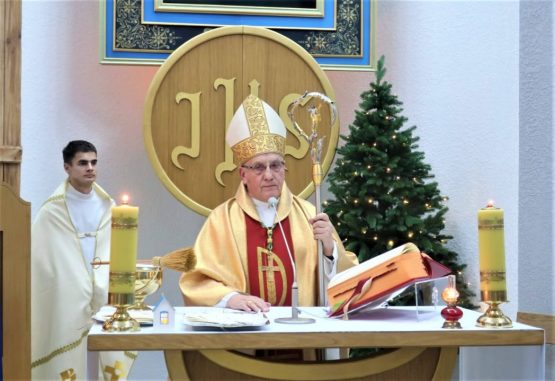 Казанне падчас Пастэркі арцыбіскупа Тадэвуша Кандрусевіча