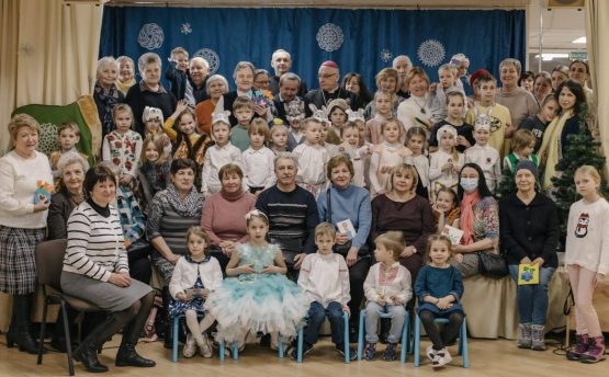 Святочная праграма для бабуль і дзядуляў выхаванцаў Місіі