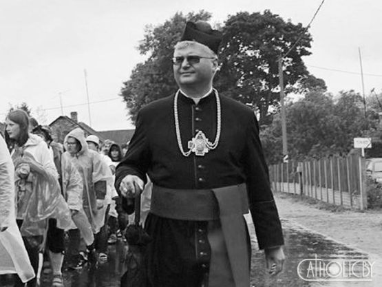 Развітанне з ксяндзом Дзмітрыем Барылам. Прамая трансляцыя з Ракава