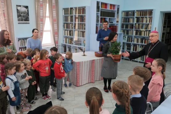 Віншуем з днём святарства​ арцыбіскупа Тадэвуша Кандрусевіча!