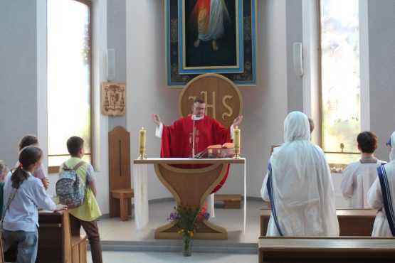 Дзеткі з Барысава завіталі ў Місію