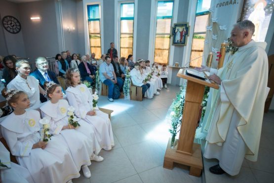 Першая святая Камунія ў Місіі