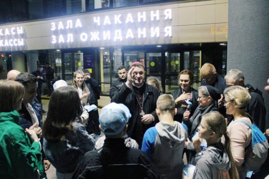 Отправление паломников в Рим на Всемирный день защиты детей