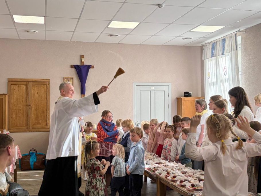 Асвячэнне велікодных страваў